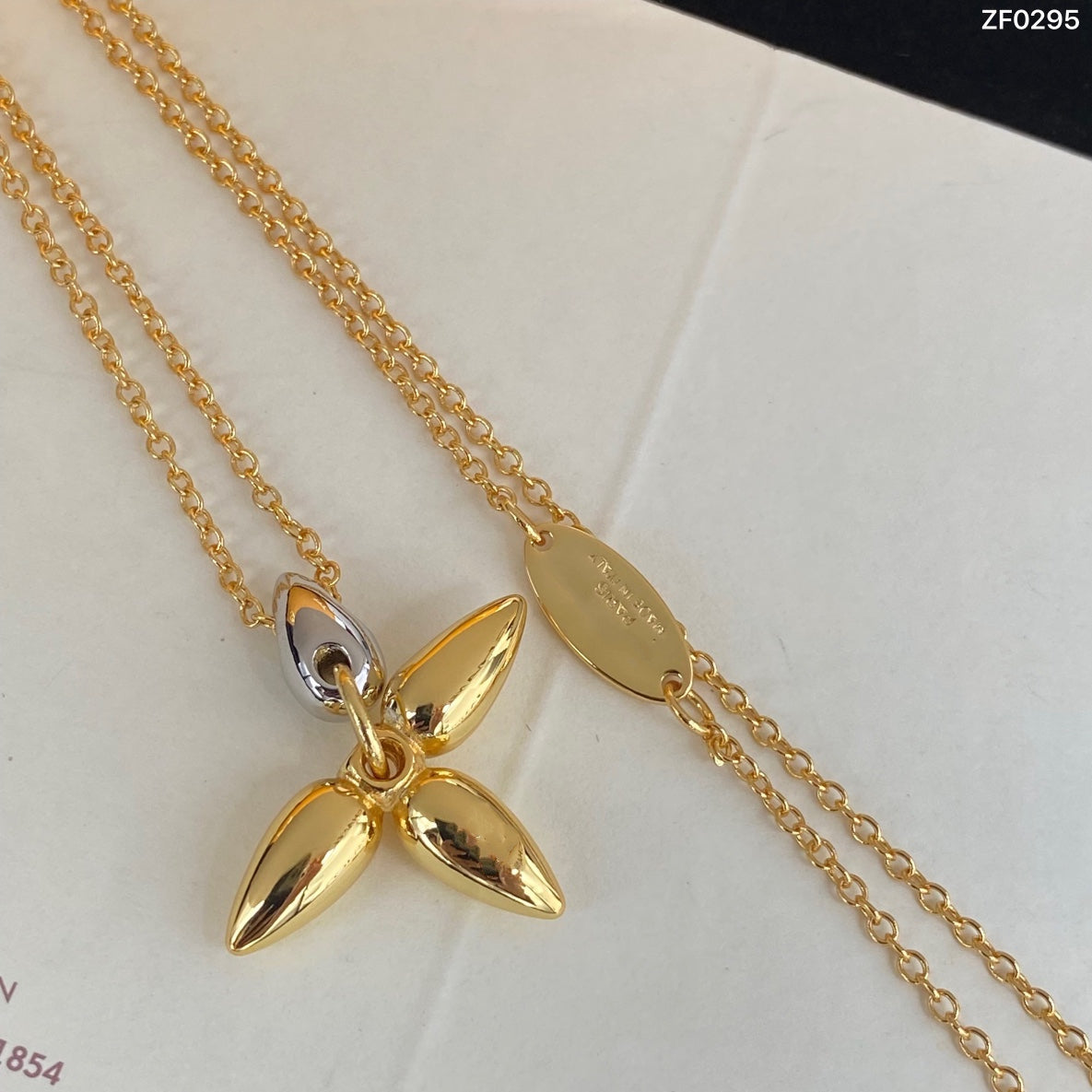 [⭐Spark]LOUISETTE PEDANT GOLD NECKLACE