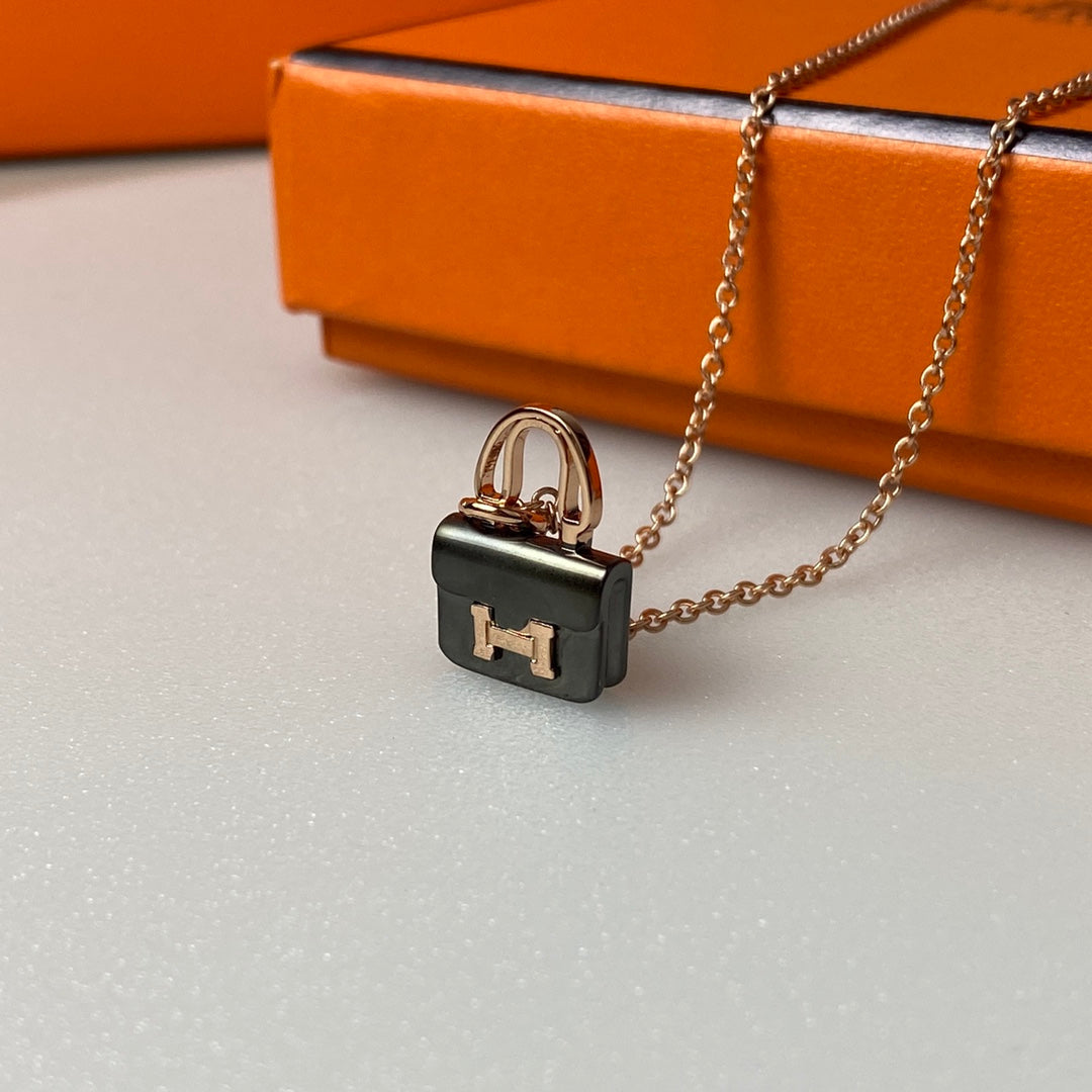 [⭐Spark]CONSTANCE BLACK PEDANT PINK GOLD NECKLACE