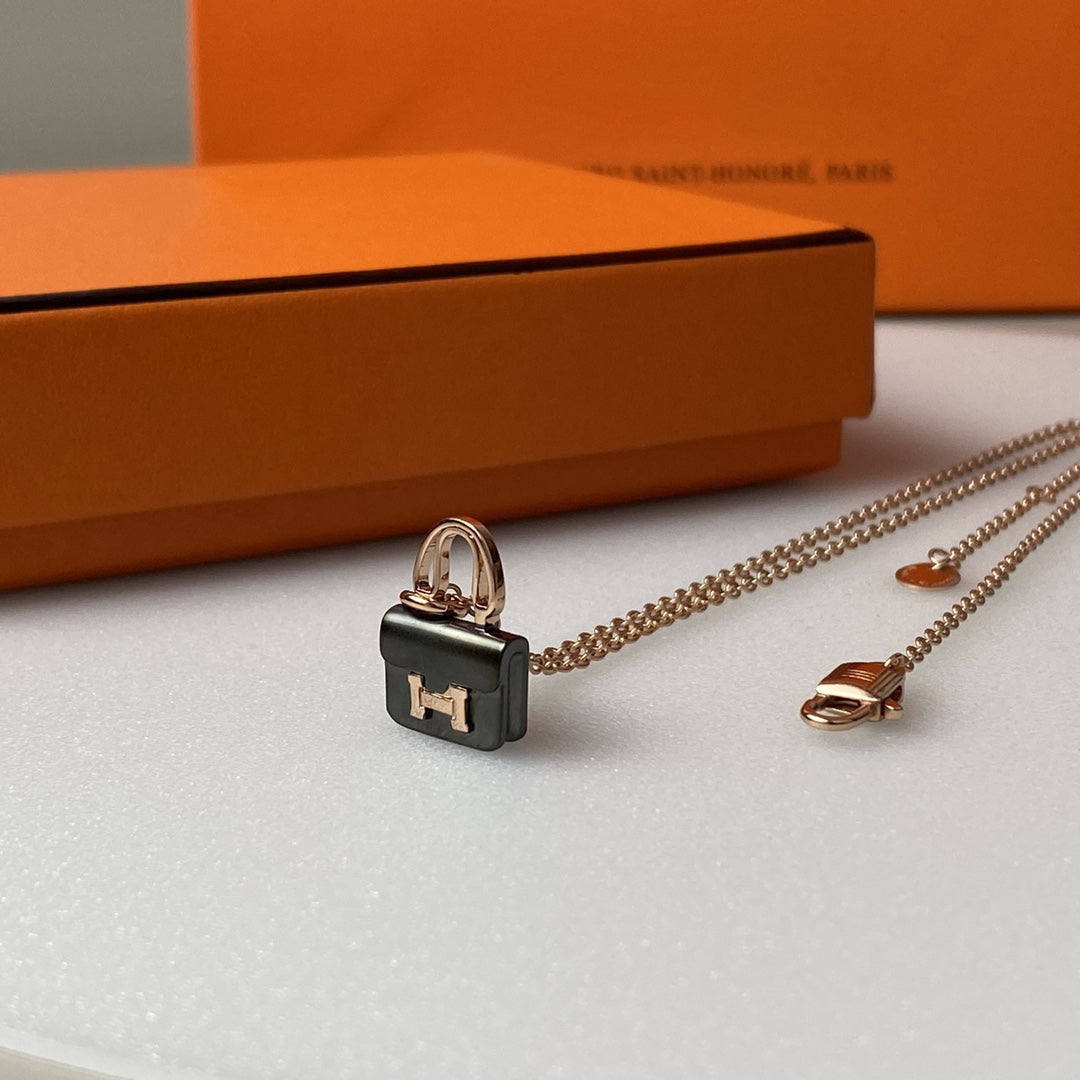 [⭐Spark]CONSTANCE BLACK PEDANT PINK GOLD NECKLACE