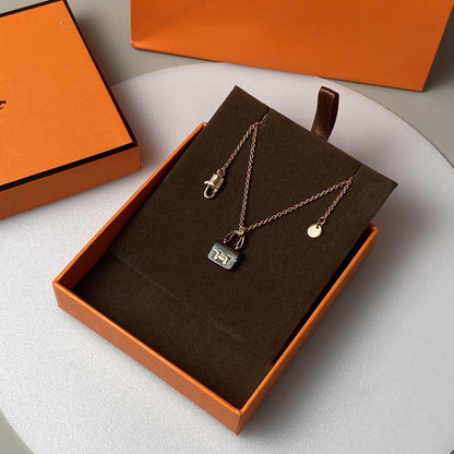[⭐Spark]CONSTANCE BLACK PEDANT PINK GOLD NECKLACE