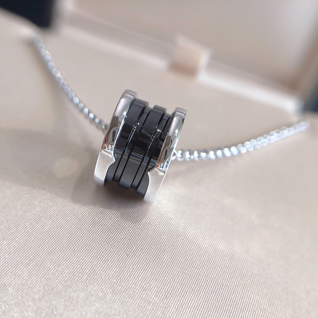 [⭐Spark]ZERO 1 BLACK CERAMIC SILVER NECKLACE