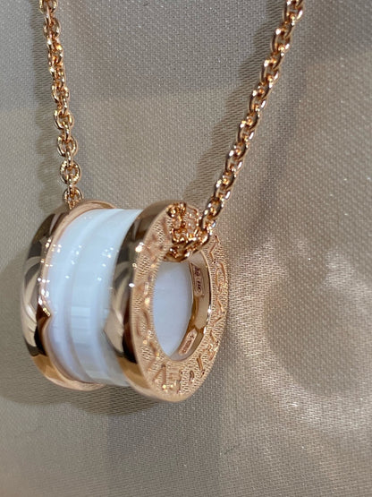 [⭐Spark]ZERO 1 WHITE CERAMIC PINK GOLD NECKLACE