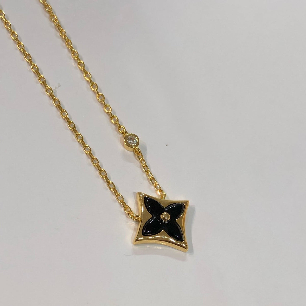 [⭐Spark]STAR BLACK MOP NECKLACE