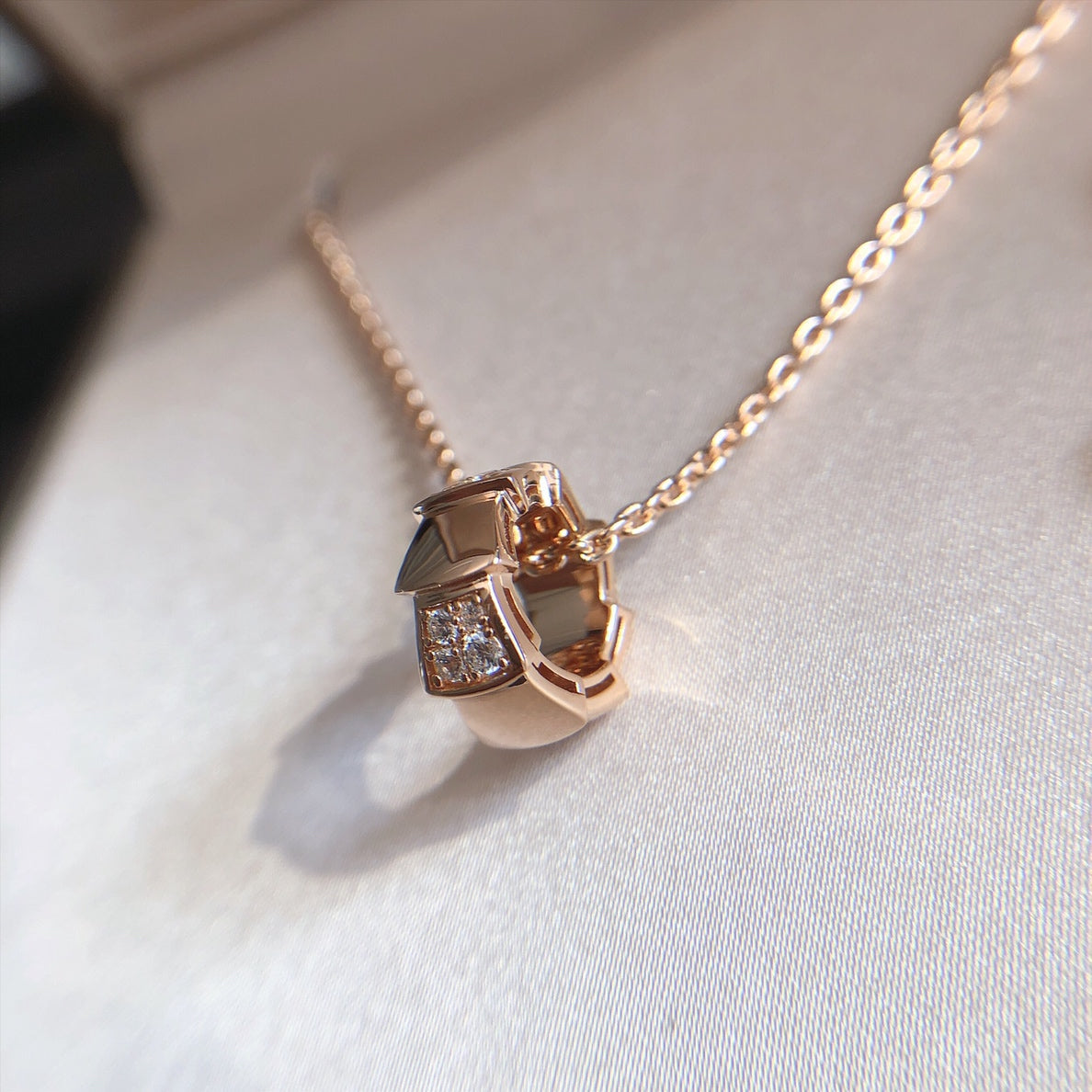 [⭐Spark]SERPENTI PEDANT DIAMOND PINK GOLD NECKLACE