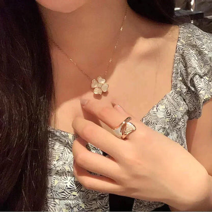 [⭐Spark]CLOVER MOP DIAMOND ROSE GOLD NECKLACE