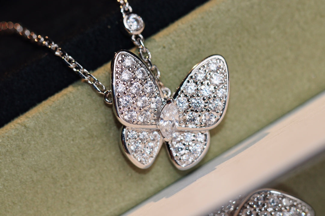 [⭐Spark]BUTTERFLY DIAMOND NECKLACE