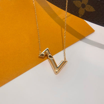 [⭐Spark]VOLTE UPSIDE DOWN NECKLACE