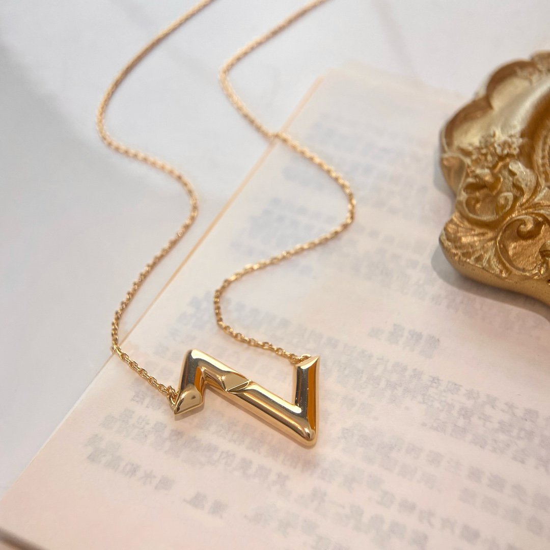 [⭐Spark]VOLTE UPSIDE DOWN NECKLACE