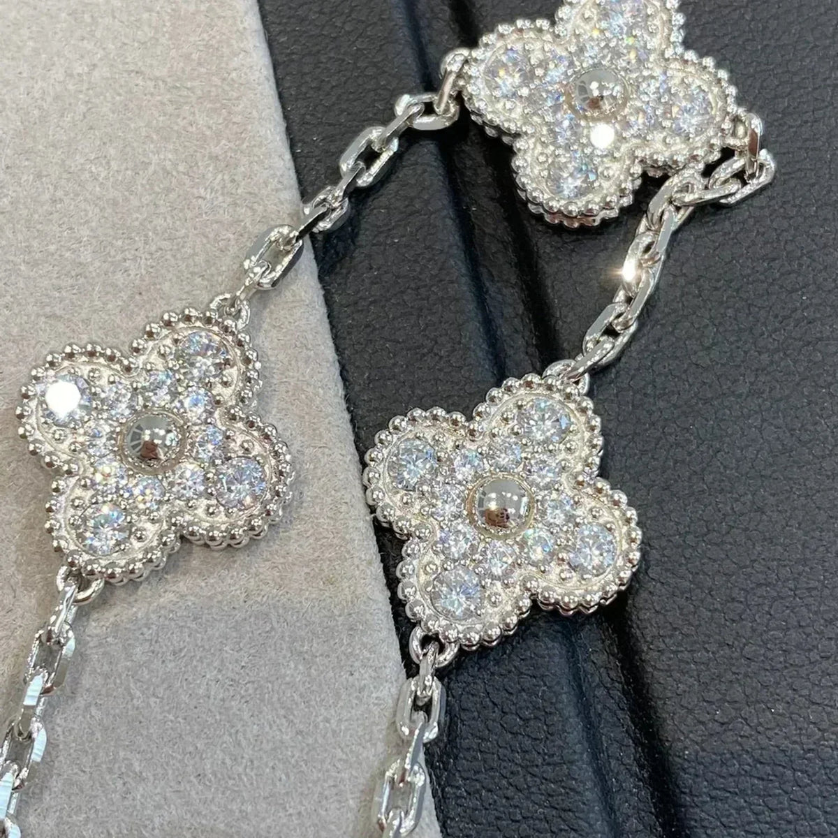 [⭐Spark] CLOVER 5 MOTIF FULL DIAMOND BRACELET COLLECTION