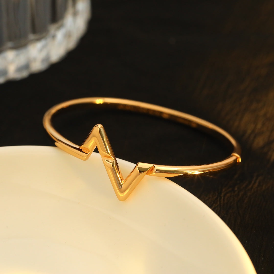 [⭐Spark]VOLTE UPSITE DOWN BRACELET