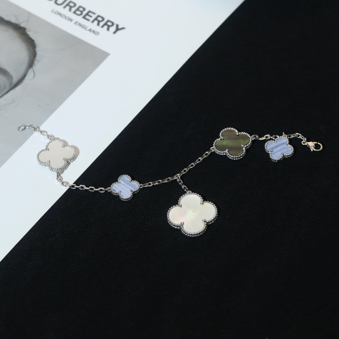 [⭐Spark]CLOVER BRACELET 5 MOTIFS MOP CHALCEDONY SILVER