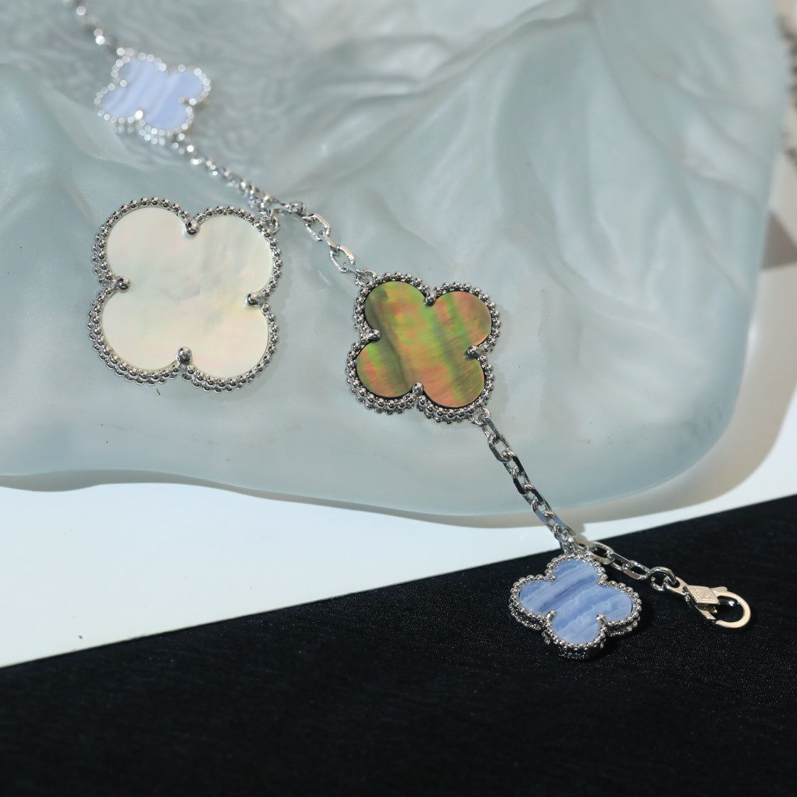 [⭐Spark]CLOVER BRACELET 5 MOTIFS MOP CHALCEDONY SILVER