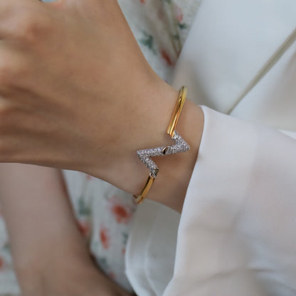 [⭐Spark]VOLTE UPSITE DOWN GOLD DIAMOND BRACELET