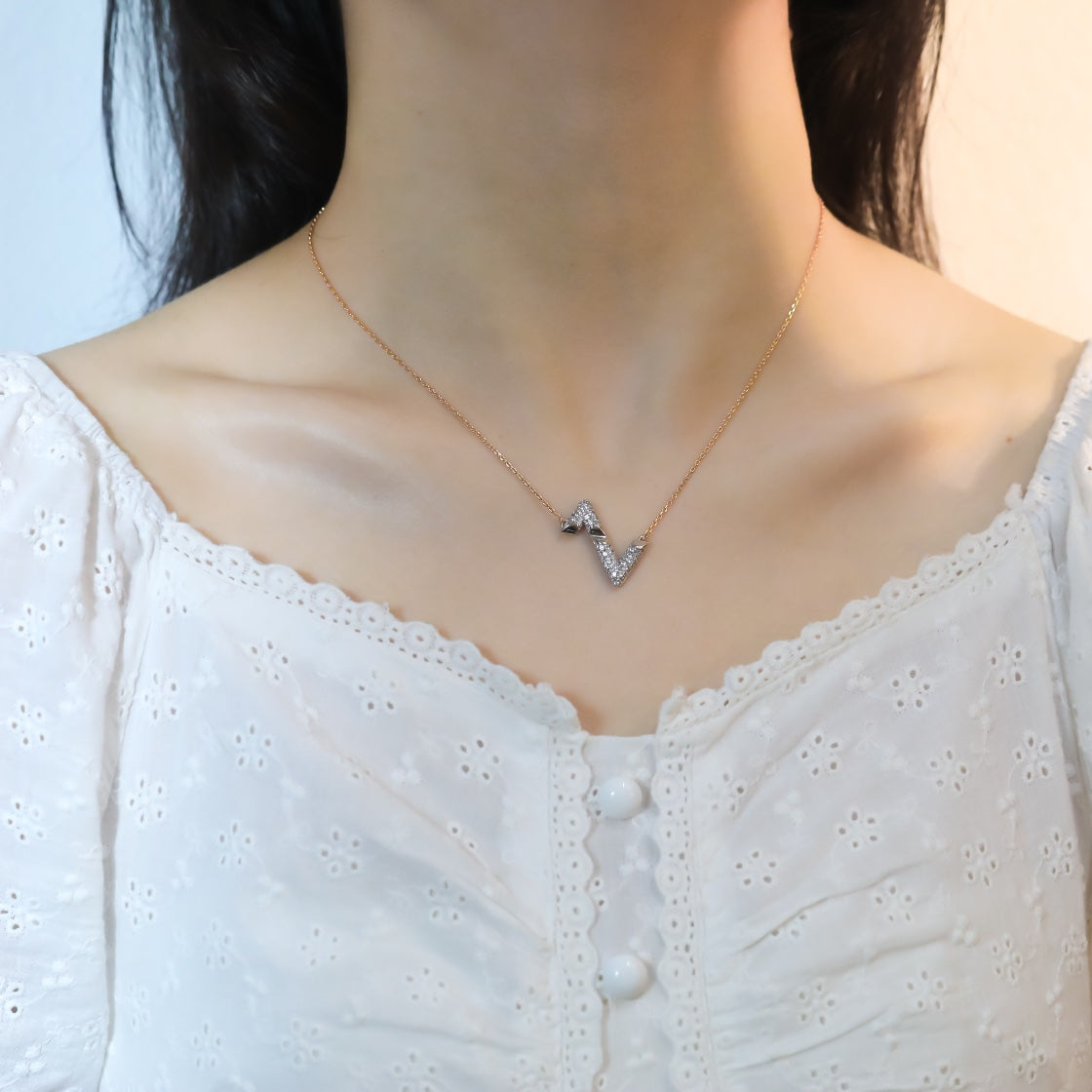 [⭐Spark]VOLT SILVER DIAMOND PEDANT NECKLACE