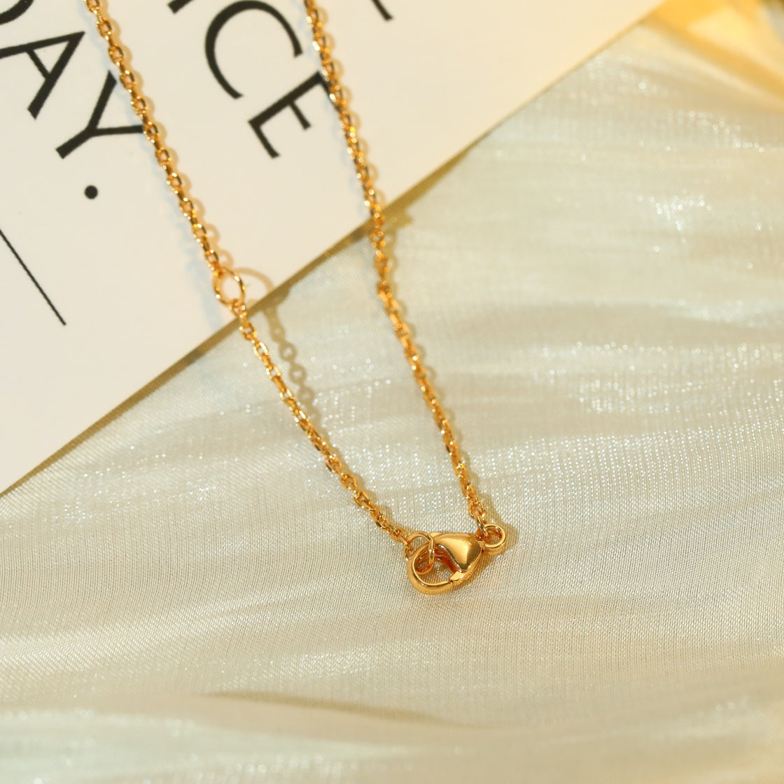 [⭐Spark]VOLT SILVER DIAMOND PEDANT NECKLACE