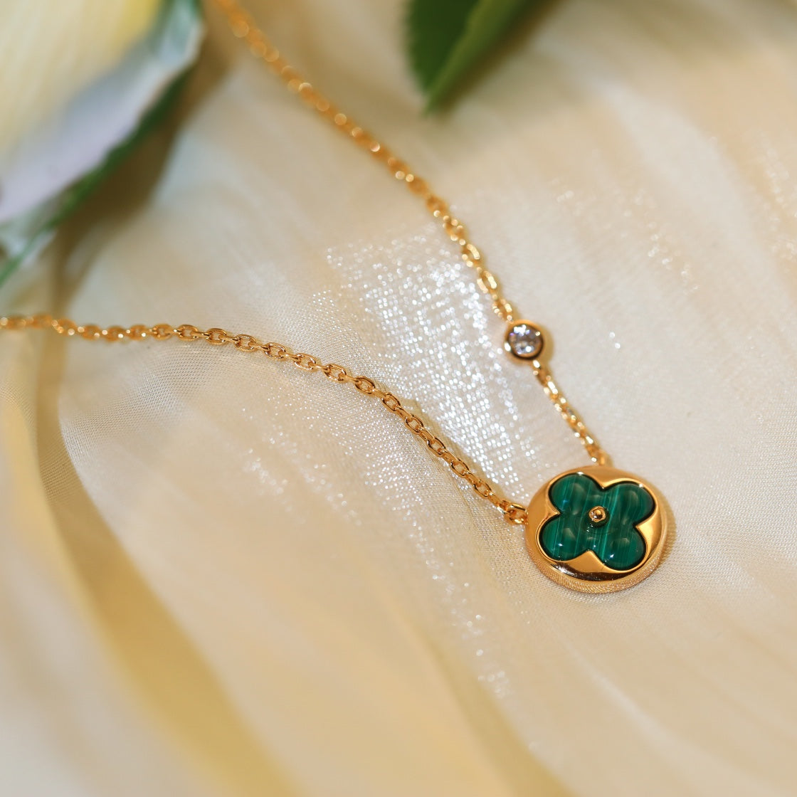 [⭐Spark]SUN PEDANT PINK GOLD 1 DIAMOND NECKLACE