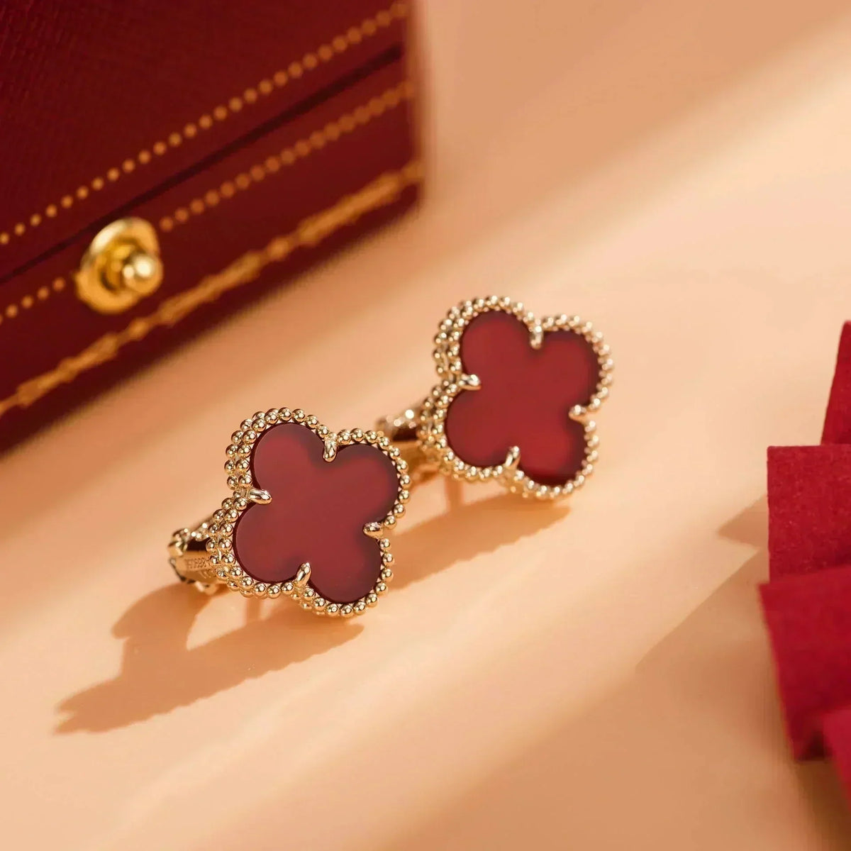 [⭐Spark]CLOVER MEDIUM 1 MOTIFS CARNELIAN  EARRINGS