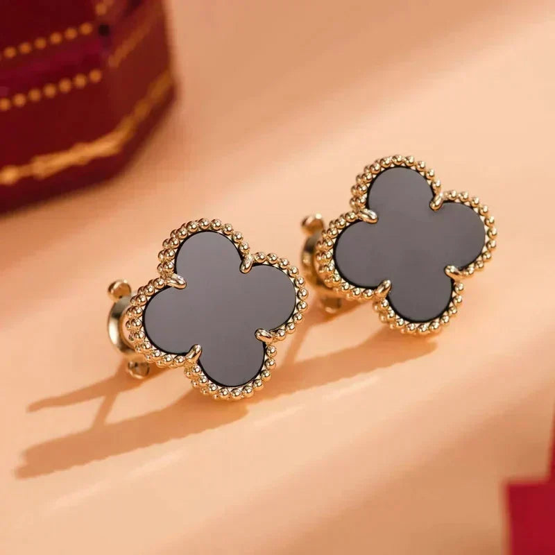 [⭐Spark]CLOVER MEDIUM 1 MOTIFS  ONYX STUD EARRINGS