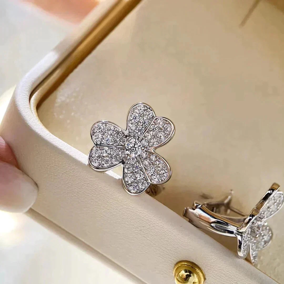 [⭐Spark]CLOVER COMOS DIAMOND EARRINGS SILVER