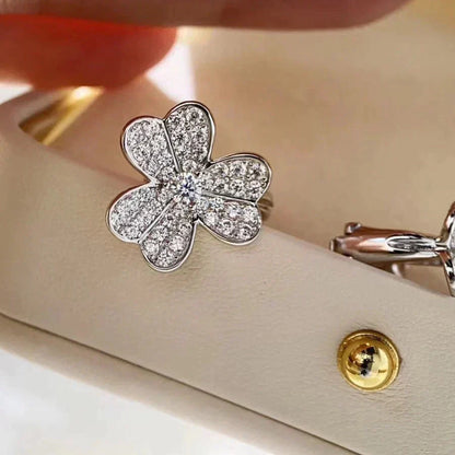 [⭐Spark]CLOVER COMOS DIAMOND EARRINGS SILVER