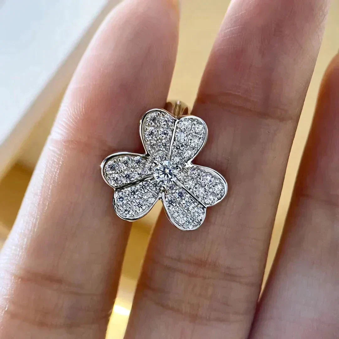 [⭐Spark]CLOVER COMOS DIAMOND EARRINGS SILVER