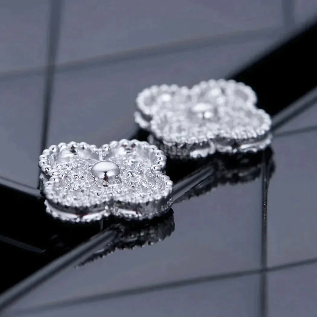 [⭐Spark]CLOVER 1 MOTIFS DIAMOND STUD EARRINGS SILVER