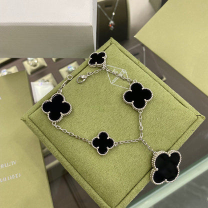 [⭐Spark]CLOVER 5 MOTIFS SIVLER ONYX BRACELET