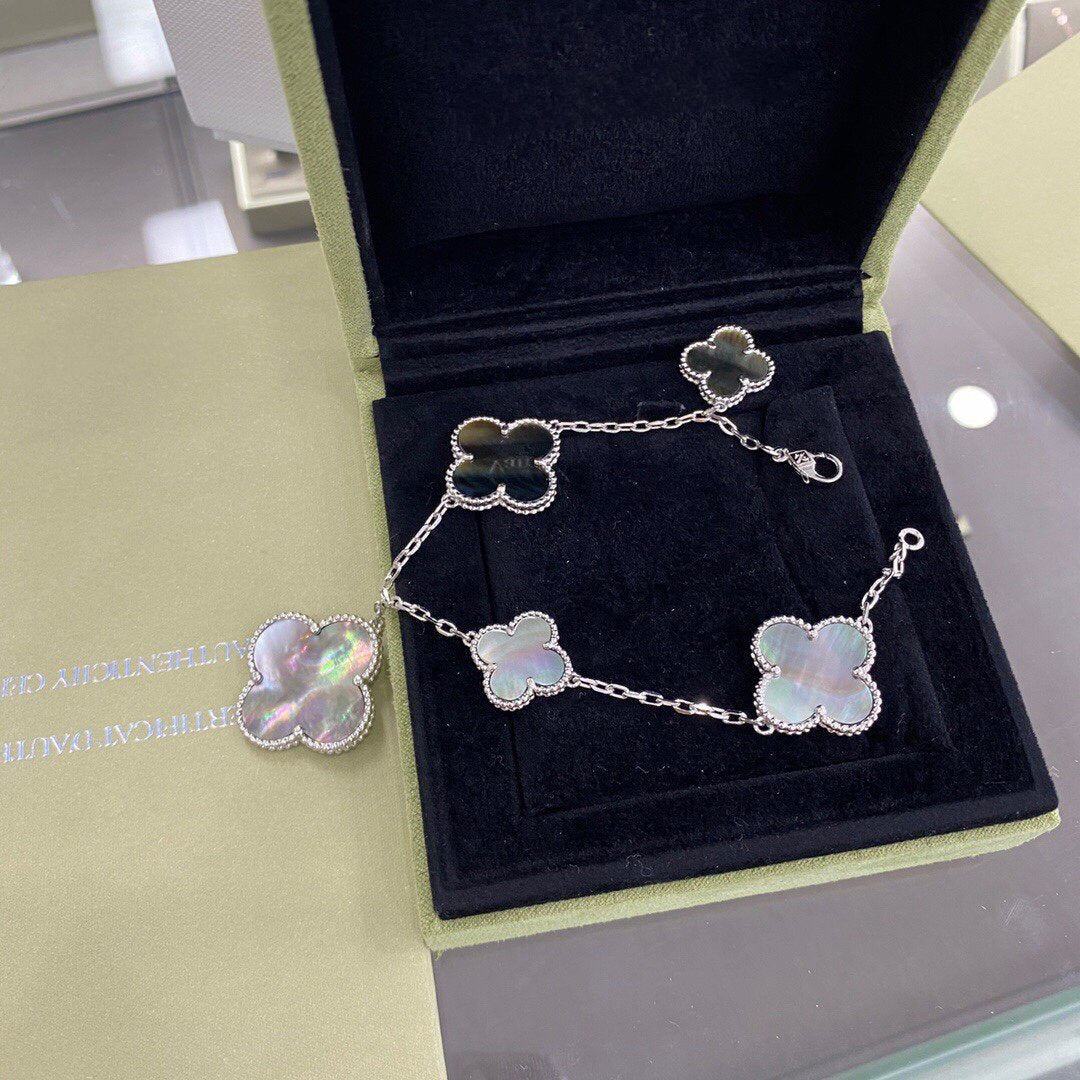 [⭐Spark]CLOVER 5 MOTIFS SIVLER DARK MOP BRACELET