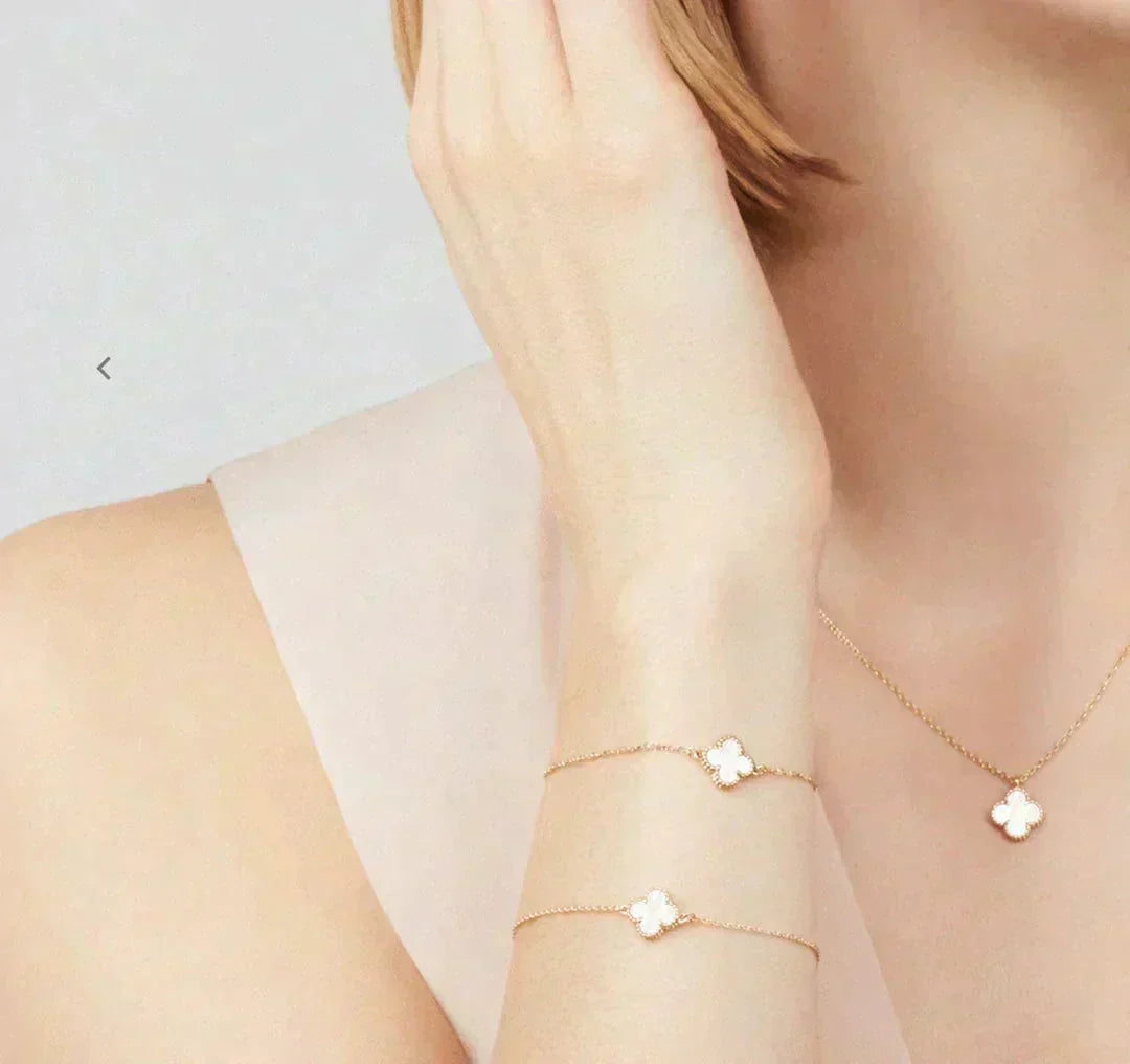 [⭐Spark]CLOVER MINI 9.5MM WHITE MOTHER-OF-PEARL NECKLACE