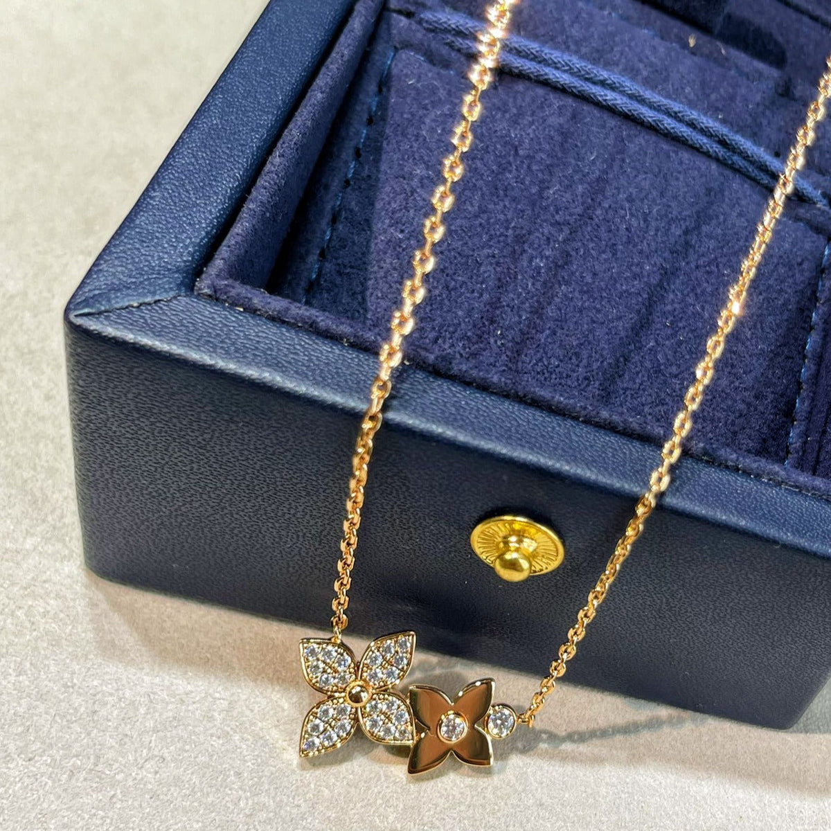 [⭐Spark]STAR BLOSSOM NECKLACE PINK GOLD DIAMONDS