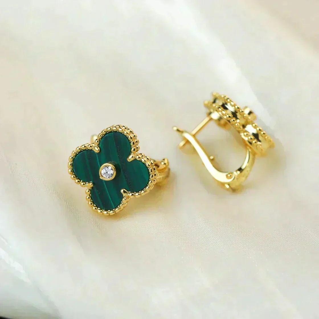 [⭐Spark]CLOVER MEDIUM 1 MOTIFS MALACHITE DIAMOND EARRINGS