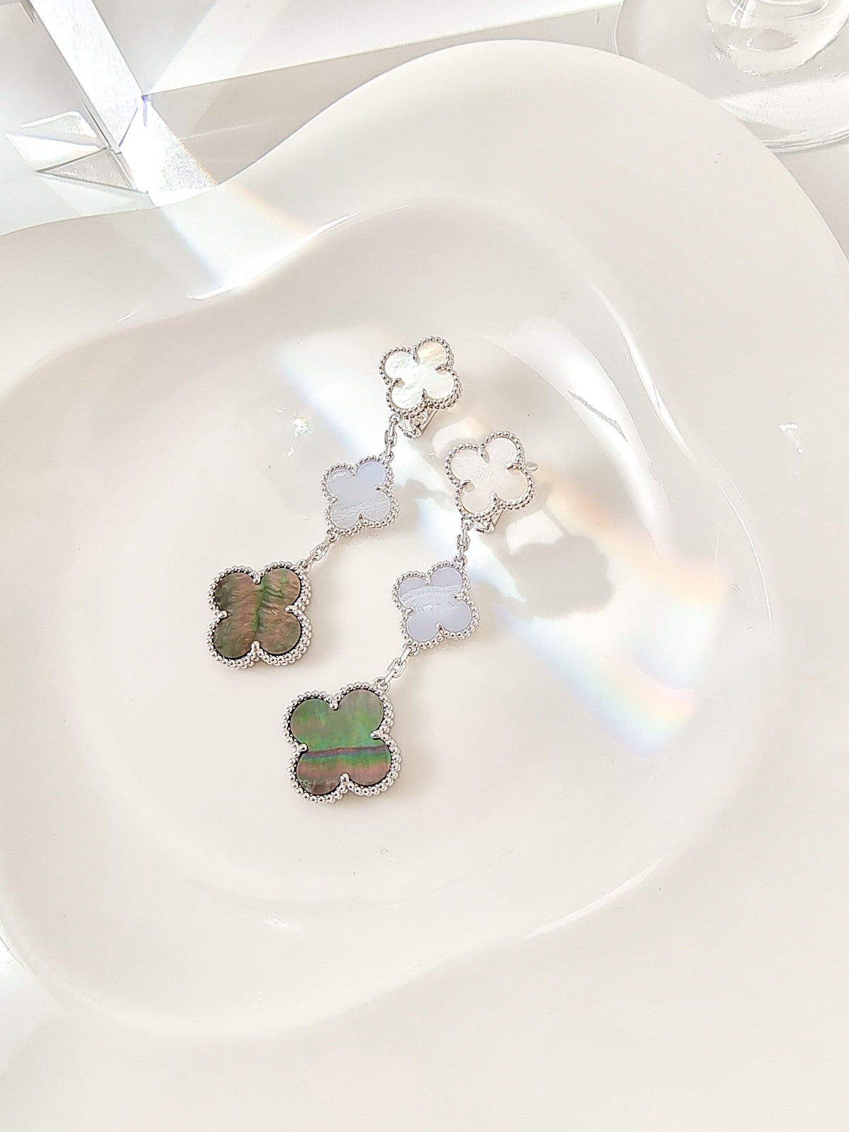 [⭐Spark]CLOVER 3 MOTIFS CHALCEDONY DARK MOP SILVER EARRINGS