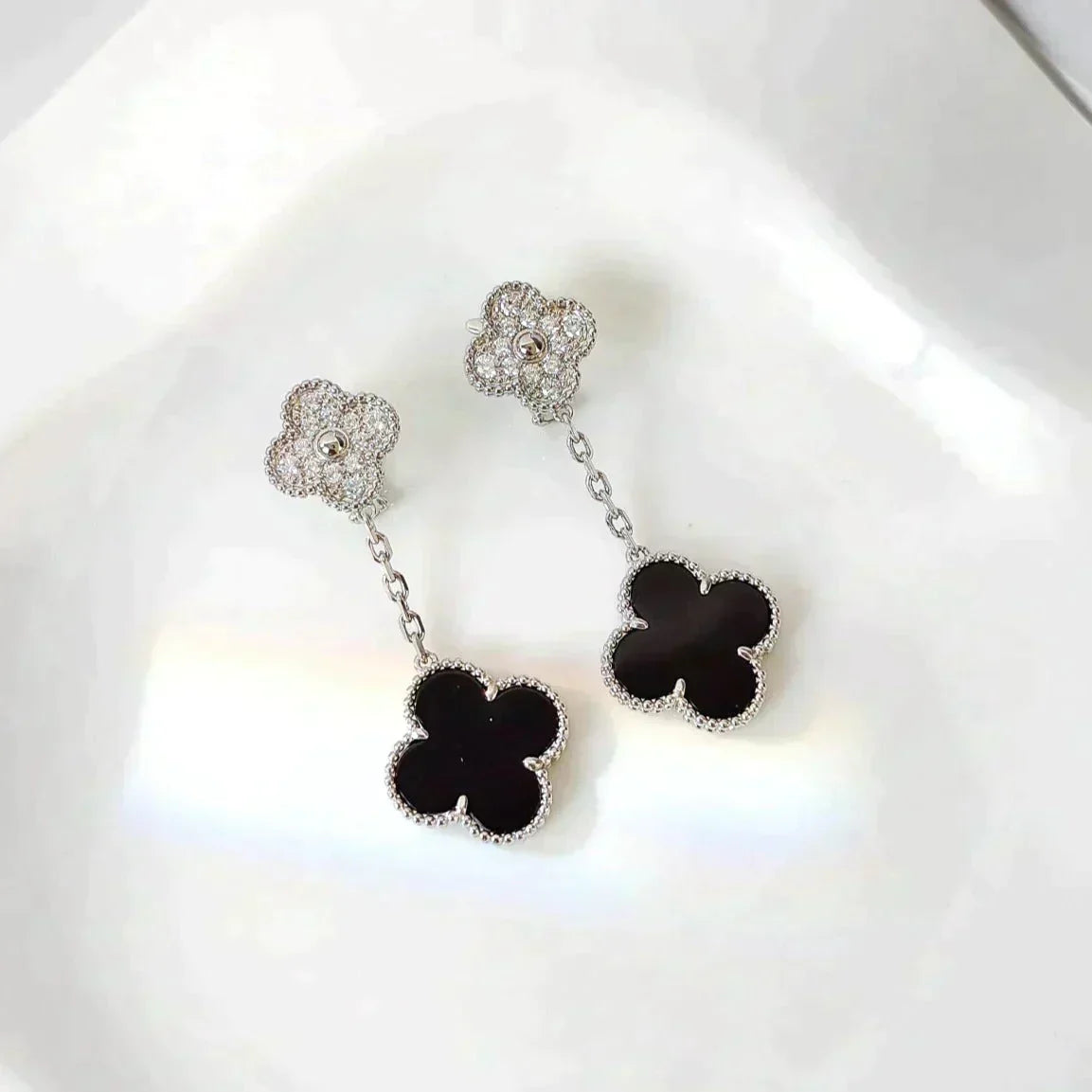 [⭐Spark]CLOVER 2 MOTIFS  DIAMOND ONYX EARRINGS SILVER