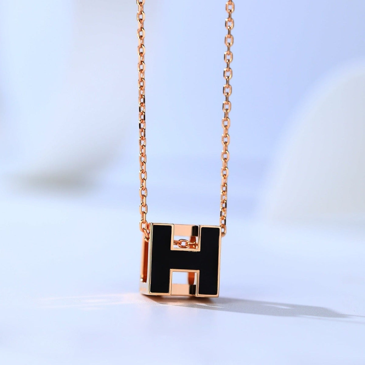 [⭐Spark]H CAGE PINK GOLD NECKLACE