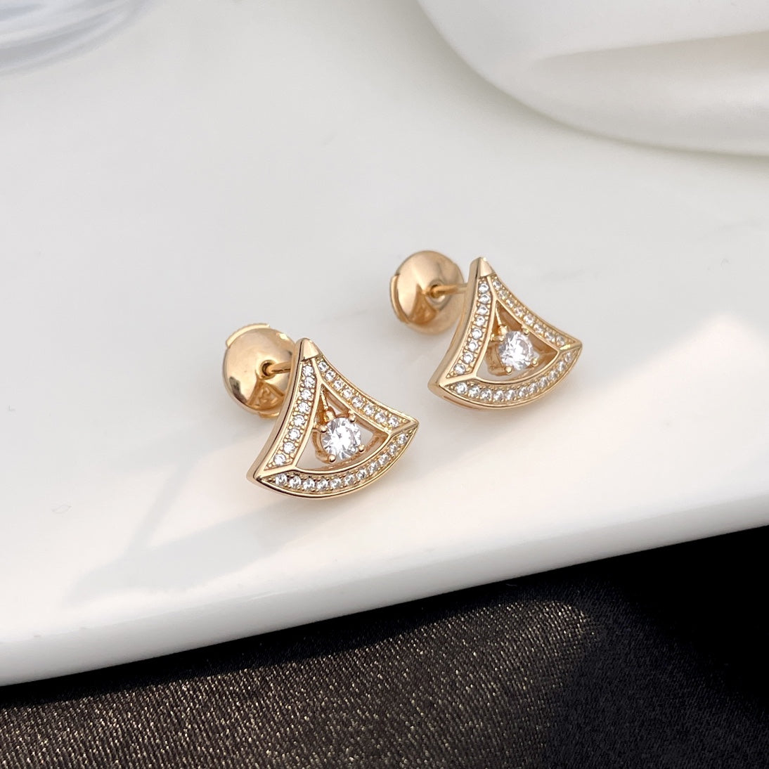 [⭐Spark]DREAM MINI DIAMOND STUD EARRINGS