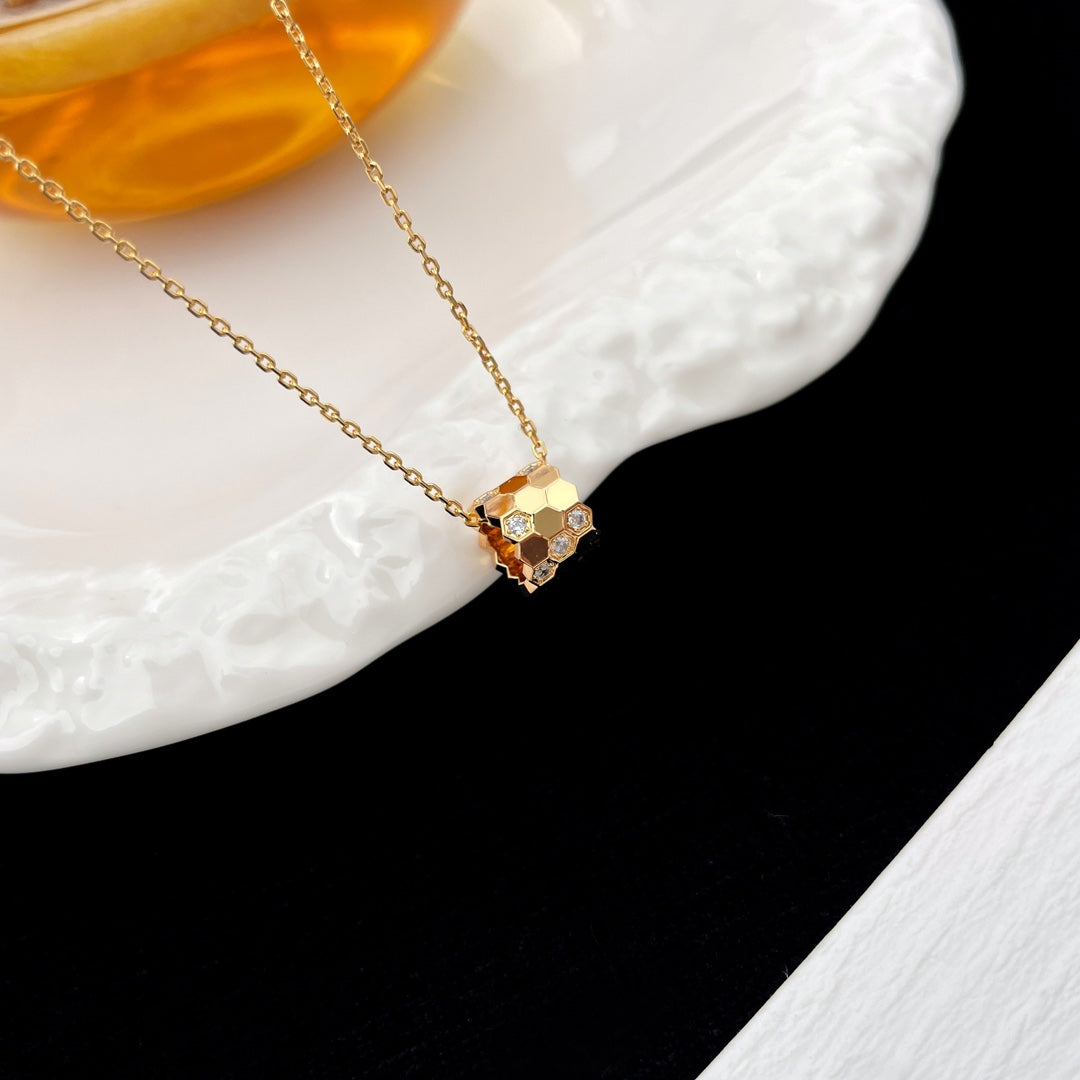 [⭐Spark]BEE MINI PEDANT DIAMOND NECKLACE