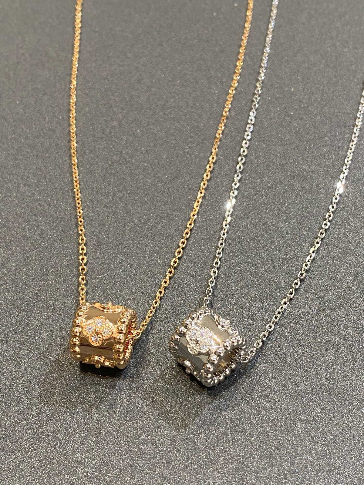 [⭐Spark]PERLEE PEDANT SIVLER DIAMOND NECKLACE