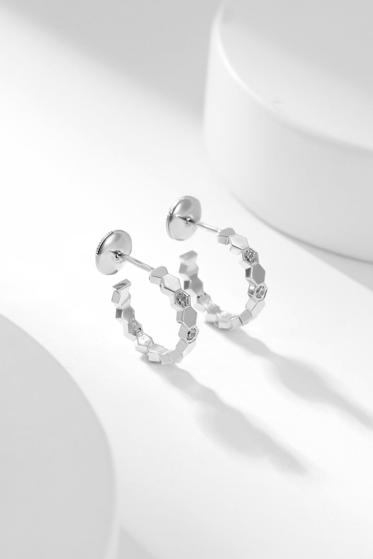 [⭐Spark]BEE LOVE DIAMOND HOOP EARRINGS