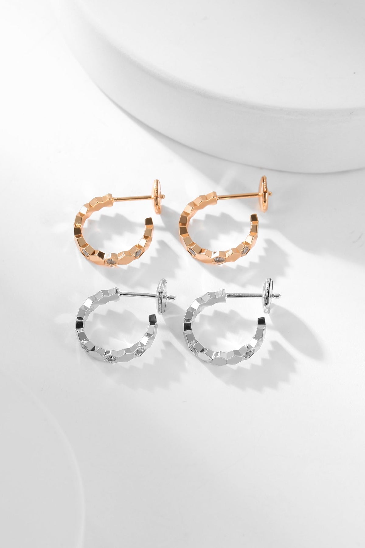 [⭐Spark]BEE LOVE DIAMOND HOOP EARRINGS
