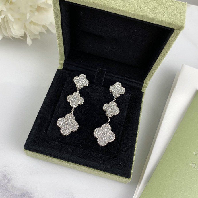 [⭐Spark]CLOVER 3 MOTIF DIAMOND SILVER DROP EARRINGS