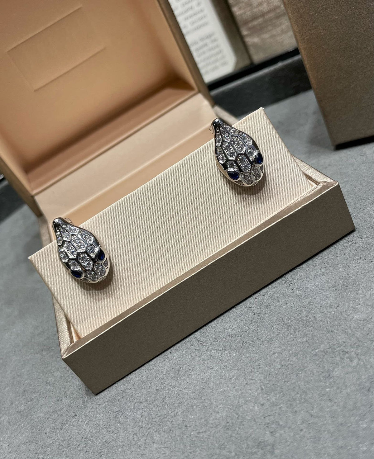 [⭐Spark]SERPENT DIAMOND STUD EARRINGS
