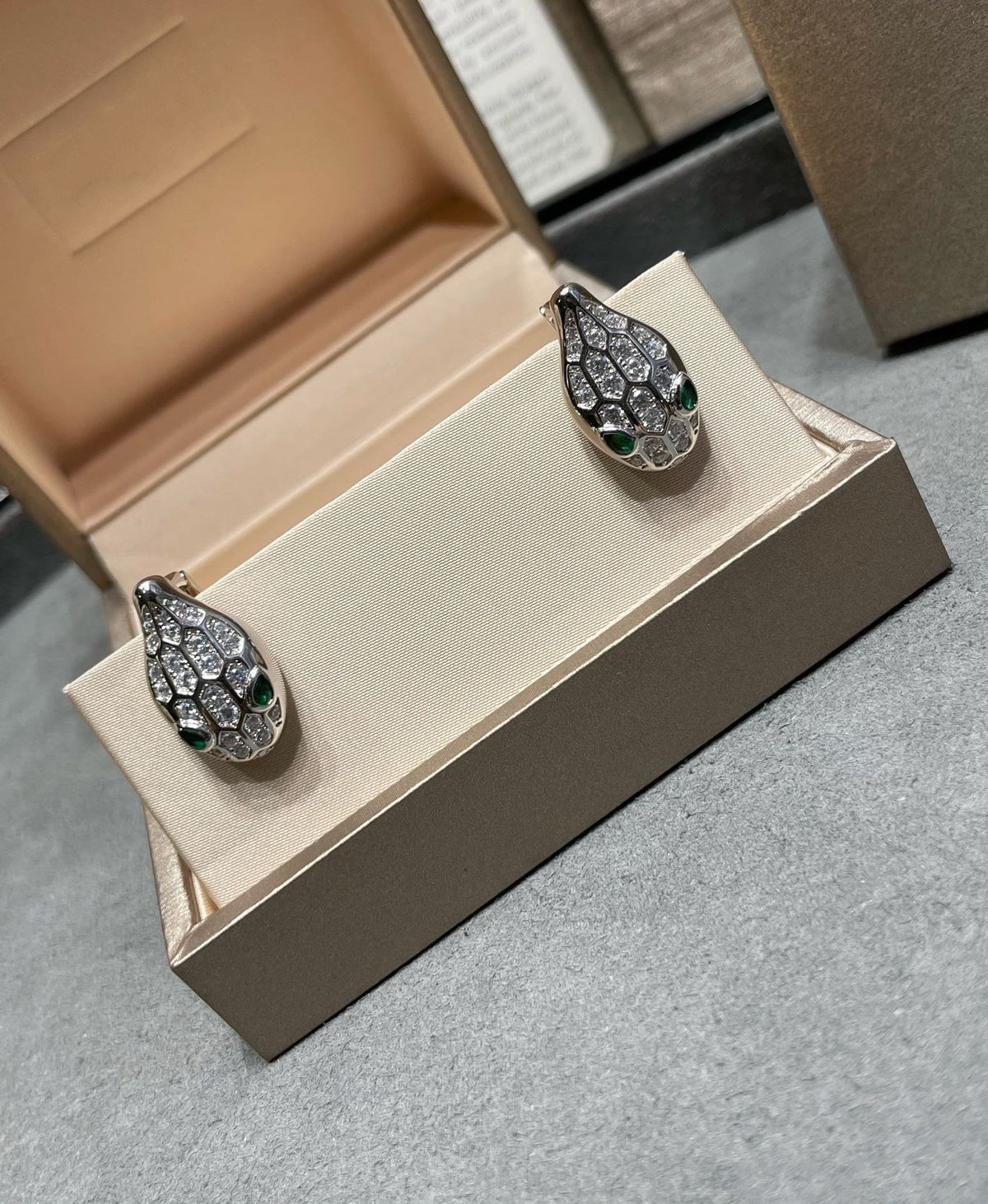 [⭐Spark]SERPENT DIAMOND STUD EARRINGS