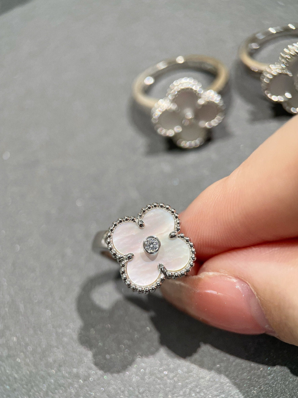 [⭐Spark]CLOVER SILVER MOP DIAMOND RING