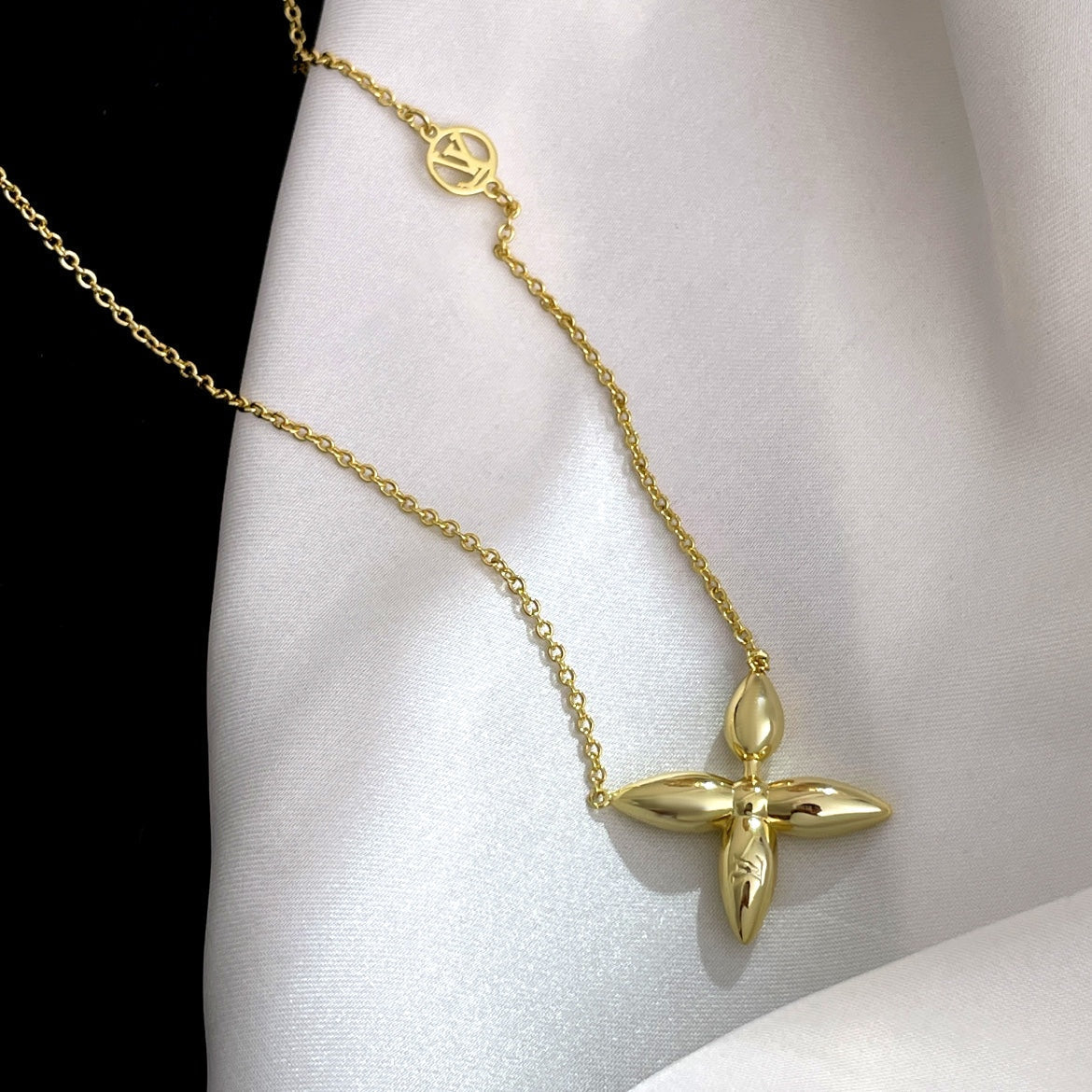 [⭐Spark]LOUISETTE GOLD NECKLACE