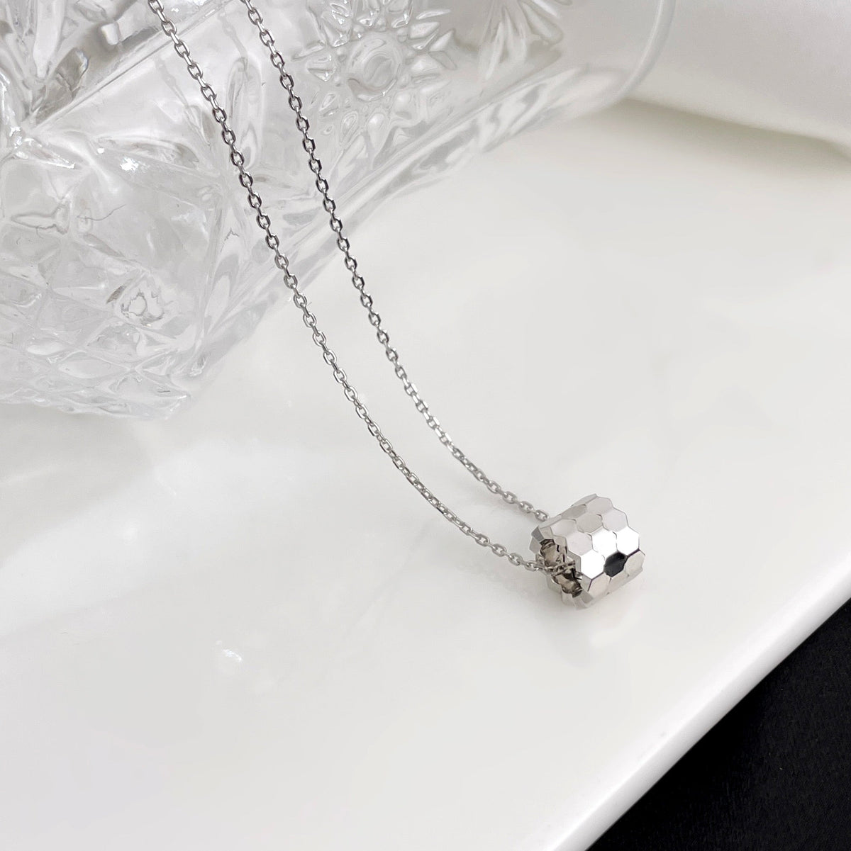 [⭐Spark]BEE MINI NECKLACE