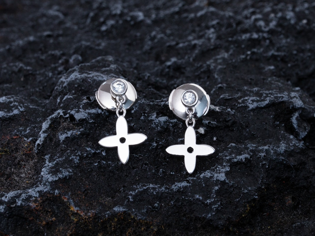 [⭐Spark]VIDYLLE SILVER DIAMOND MINI DROP EARRINGS