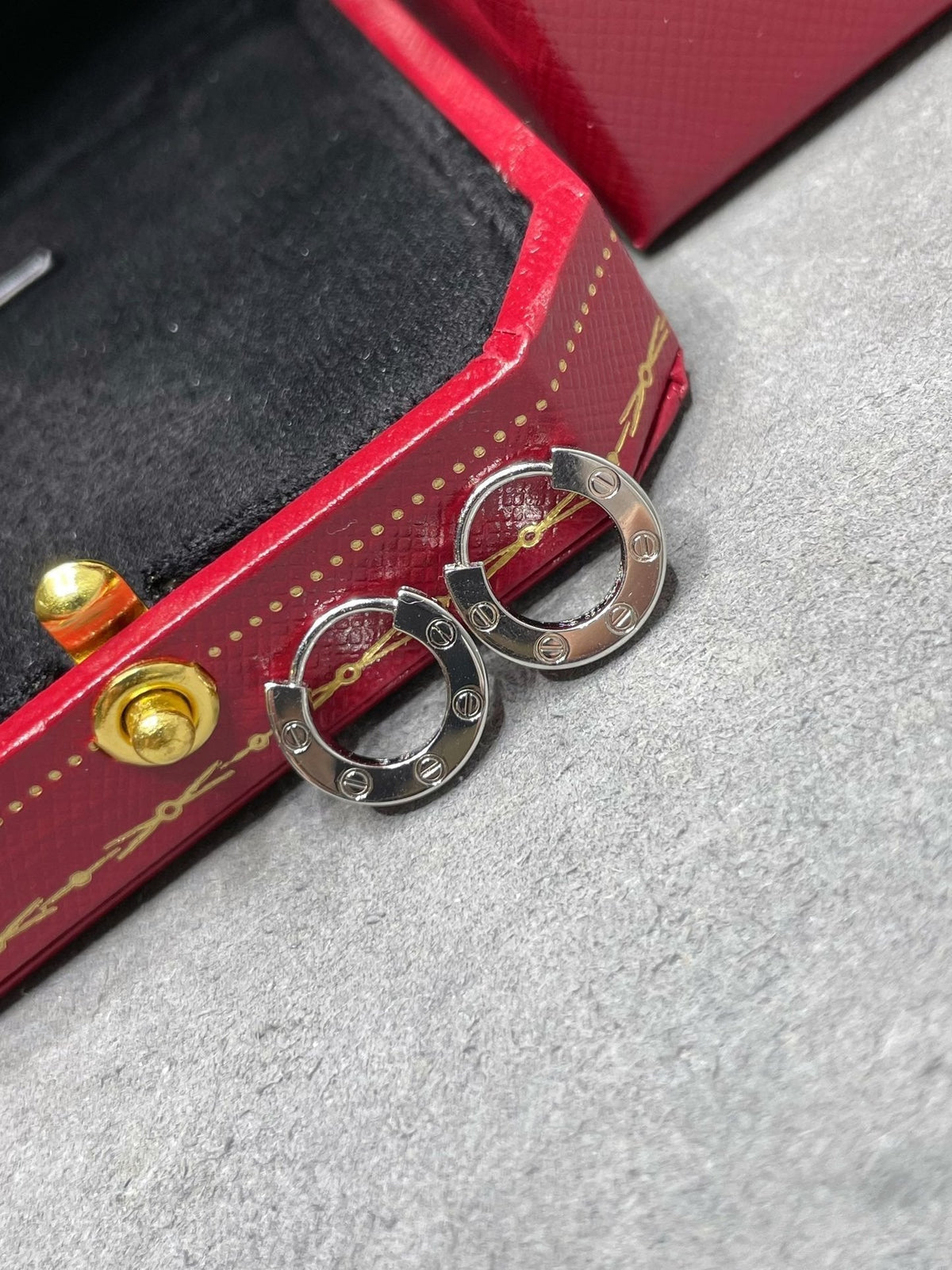 [⭐Spark]LOVE MINI EARRINGS