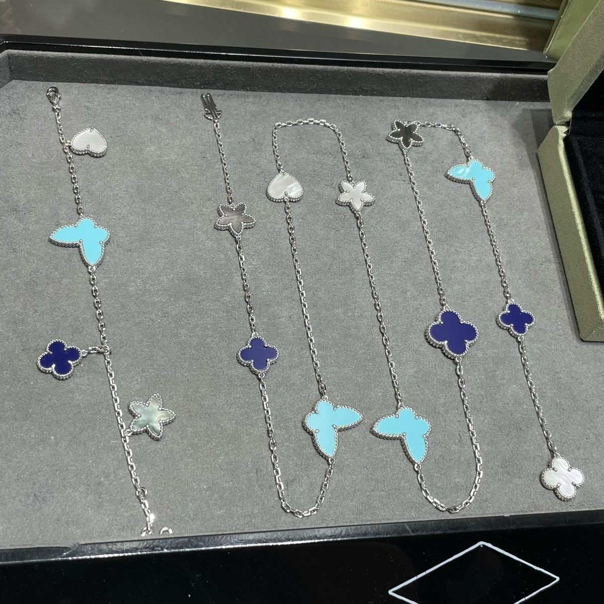 [⭐Spark]LUCKY CLOVER SILVER 11 MOTIF NECKLACE