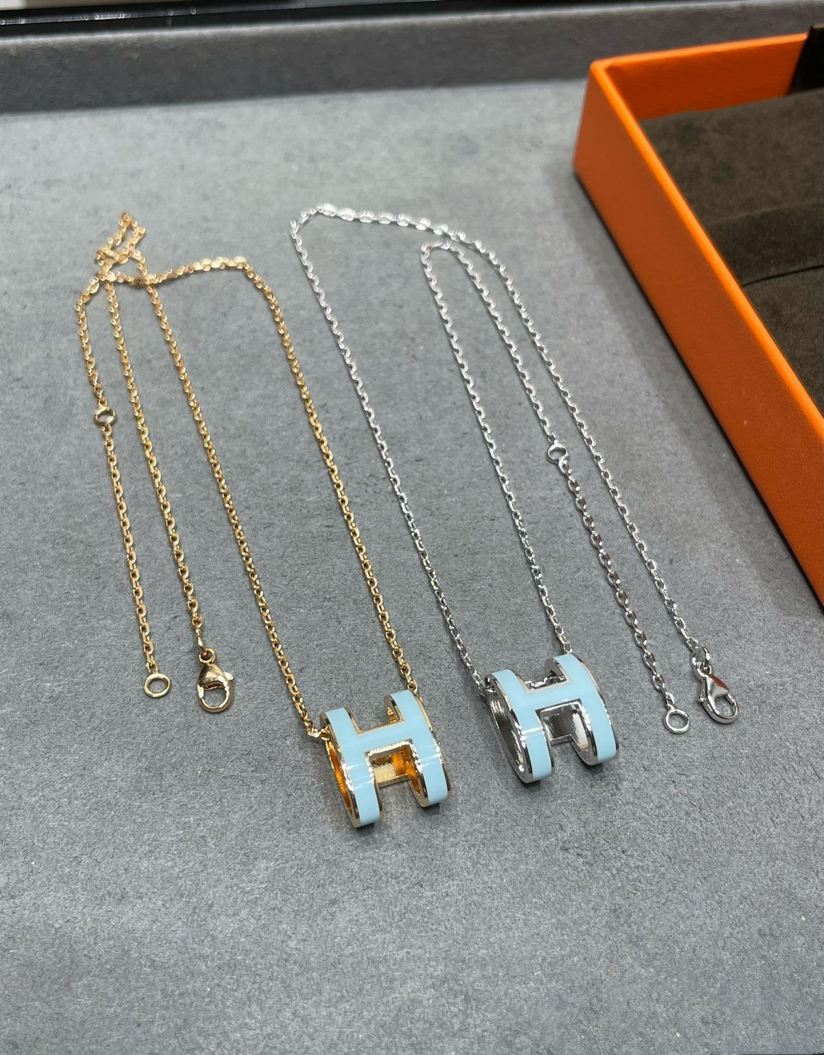 [⭐Spark]POP H SKY BLUE NECKLACE