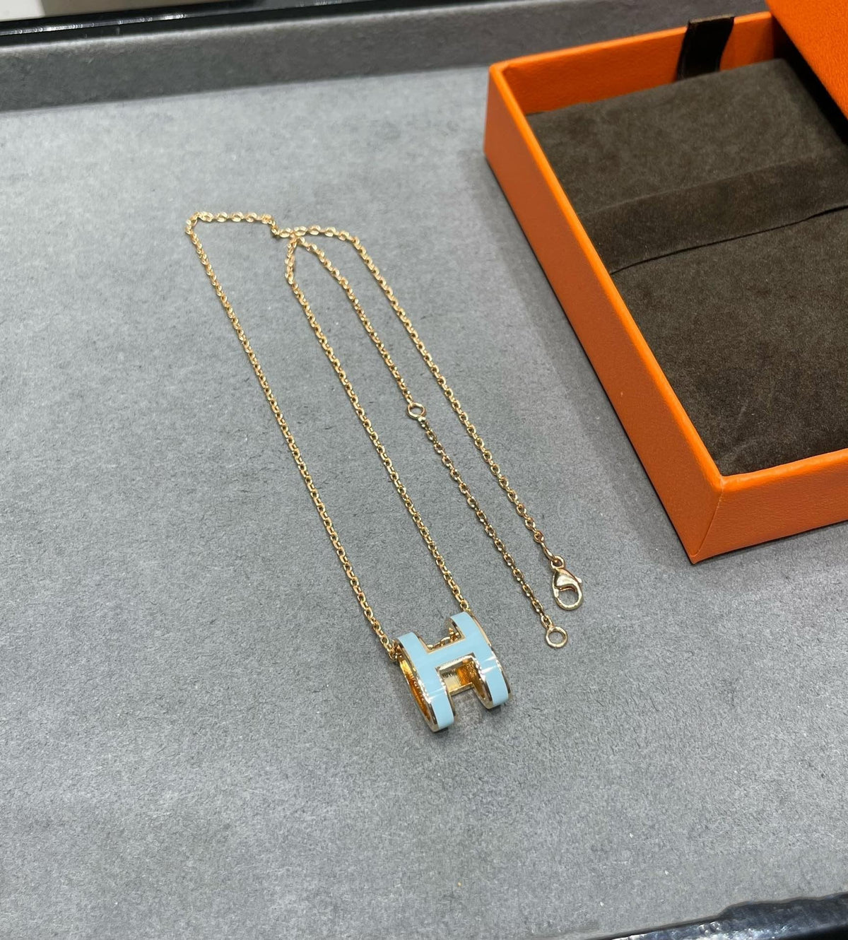 [⭐Spark]POP H SKY BLUE NECKLACE